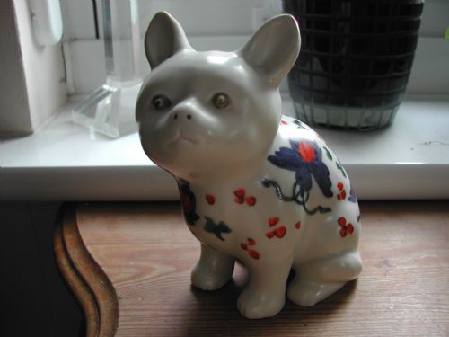JAPANESE IMARI PORCELAIN MODEL OF A CAT 19TH CENTURY - ADDITIONAL PHOTO 1