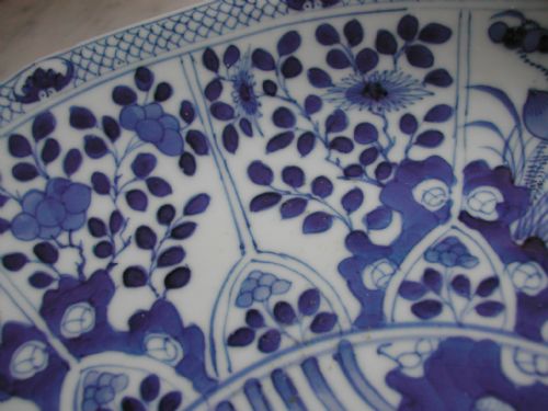 RARE CHINESE BLUE AND WHITE 12 SIDED DISH FOUR CHARACTER MARK KANGXI AND OF THE PERIOD - ADDITIONAL PHOTO 4