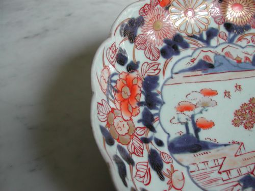 A GOOD JAPANESE IMARI PETAL SHAPE LOBBED DISH EARLY 18TH CENTURY - ADDITIONAL PHOTO 4