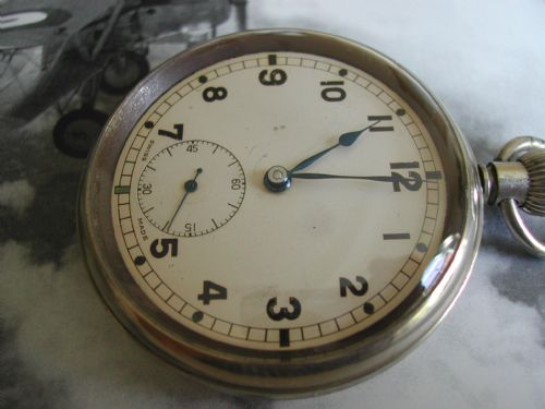 A GOOD WW2 RAF ISSUE POCKET WATCH BY PRINGLE DATED 1941 - ADDITIONAL PHOTO 1