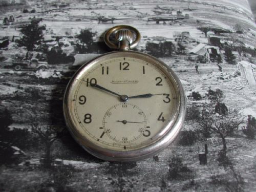 ww2 raf issued jaegerlecoultre pocket watch with enlarged subseconds dial circa 1940 - CATEGORY: ANTIQUE CLOCKS - DATED 1940