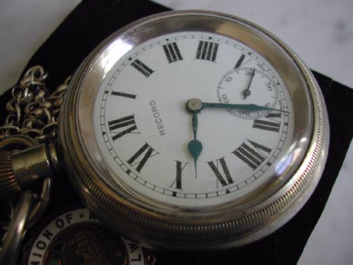 GWR GREAT WESTERN RAILWAY STATION MASTER OR GUARDS POCKET WATCH BY RECORD AND SILVER CHAIN PRE 1948 - ADDITIONAL PHOTO 3