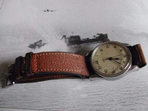 very rare ww2 raf issue ebel pilots watch dated 1942 - CATEGORY: ANTIQUE CLOCKS - DATED 1940