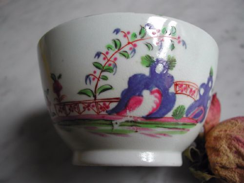 english enamel painted tea bowl dating from the second half 18th century - CATEGORY: ANTIQUE CERAMICS - DATED 1750