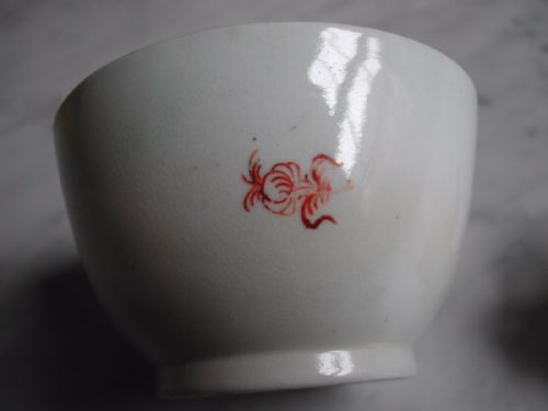 ENGLISH ENAMEL PAINTED TEA BOWL DATING FROM THE SECOND HALF 18TH CENTURY - ADDITIONAL PHOTO 3