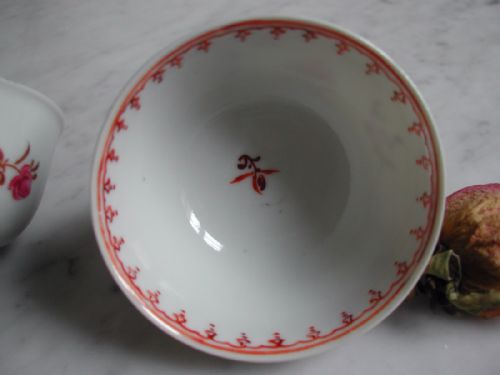 A PAIR OF CHINESE EXPORT WARE TEA BOWLS FROM THE SECOND HALF OF THE 18TH CENTURY - ADDITIONAL PHOTO 4