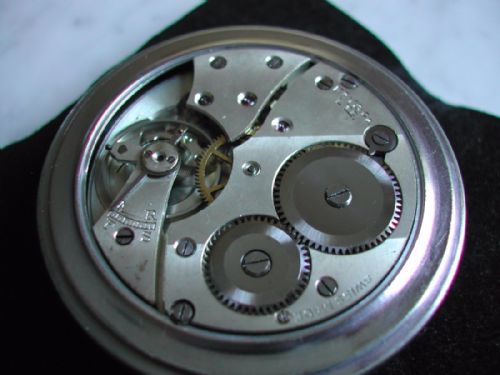 KAYS SCREWBACK LEVER POCKET WATCH WITH RAILWAY STYLE DIAL CIRCA 1920 - ADDITIONAL PHOTO 7