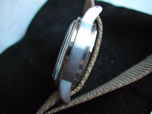 A FINE BRAVINGTONS WETWRISTA MILITARY STYLE WATCH CIRCA 1940 - ADDITIONAL PHOTO 2