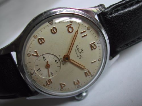 RARE SMITHS 15 JEWEL DELUXE EVEREST WATCH A409 CIRCA 1953 - ADDITIONAL PHOTO 1