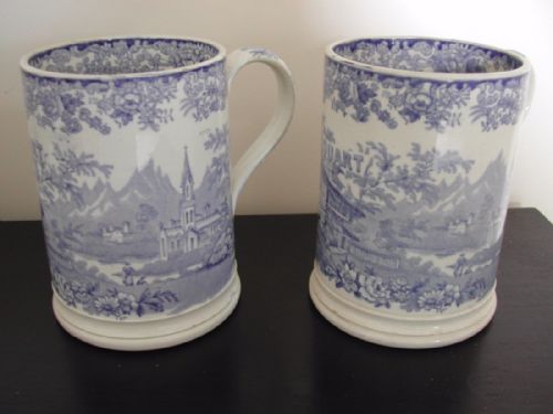 A PAIR OF ENGLISH POTTERY BLUE AND WHITE TRANSFER PRINT QUART TANKARDS CIRCA 1830 - ADDITIONAL PHOTO 1