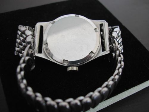 OMEGA CENTRE SECONDS WATCH MODEL 40443 FITTED WITH THE OMEGA 234 CALIBRE MOVEMENT CIRCA 1944 - ADDITIONAL PHOTO 4
