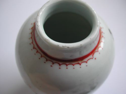 CHINESE FAMILLE ROSE TEA CADDY AND LID CIRCA 1750 - ADDITIONAL PHOTO 6