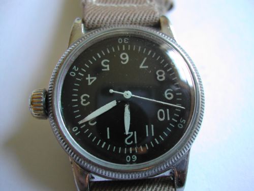 WW2 WALTHAM A11 US ARMY ISSUED PILOTS WATCH IN SCREW FRONT AND BACK CASE CIRCA 1945 - ADDITIONAL PHOTO 1
