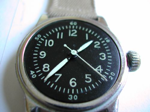 WW2 WALTHAM A11 US ARMY ISSUED PILOTS WATCH IN SCREW FRONT AND BACK CASE CIRCA 1945 - ADDITIONAL PHOTO 2