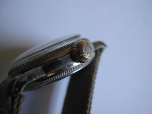 WW2 WALTHAM A11 US ARMY ISSUED PILOTS WATCH IN SCREW FRONT AND BACK CASE CIRCA 1945 - ADDITIONAL PHOTO 3