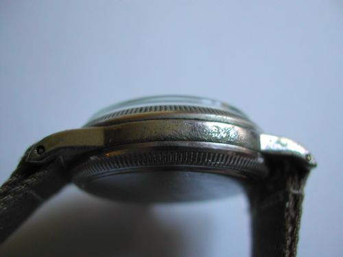 WW2 WALTHAM A11 US ARMY ISSUED PILOTS WATCH IN SCREW FRONT AND BACK CASE CIRCA 1945 - ADDITIONAL PHOTO 4