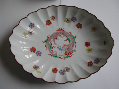 japanese kakiemon arita fluted oval dish circa 1700 - CATEGORY: ANTIQUE CERAMICS - DATED 1700