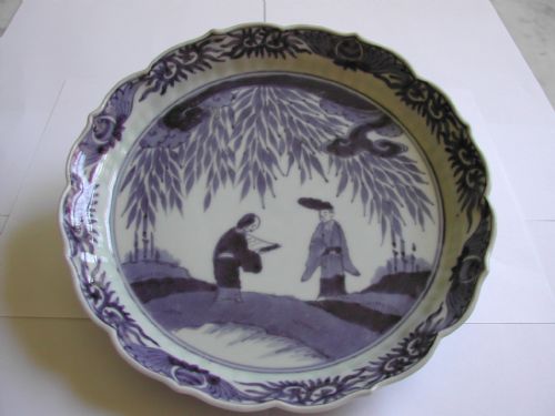 japanese arita blue and white shallow dish last quarter 17th century - CATEGORY: ANTIQUE CERAMICS - DATED BEFORE 1700