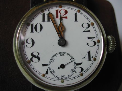 FOR SALE A FINE LARGE WW1 GREAT WAR TRENCH WATCH IN A WATERPROOF DESIGN CASE CIRCA 1916 - ADDITIONAL PHOTO 1