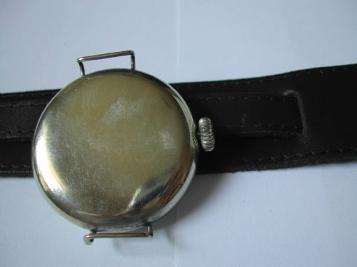 FOR SALE A FINE LARGE WW1 GREAT WAR TRENCH WATCH IN A WATERPROOF DESIGN CASE CIRCA 1916 - ADDITIONAL PHOTO 8