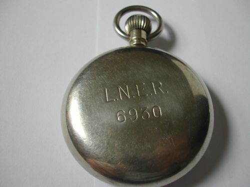 LONDON NORTH EASTERN RAILWAY LNER STATIONMASTERS OR GUARDS POCKET BY SELEX NO 6930 PRE 1948 - ADDITIONAL PHOTO 3