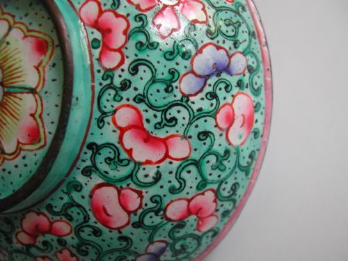 CHINESE CANTON ENAMEL SMALL BOWL DATING TO THE 19TH CENTURY - ADDITIONAL PHOTO 3