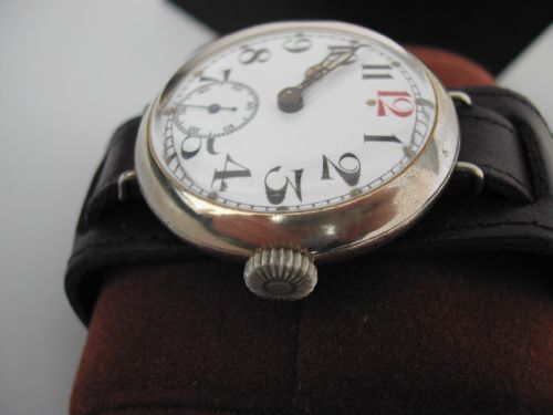 WW1 GREAT WAR TRENCH WATCH IN A WATERPROOF DESIGN CASE CIRCA 1916 - ADDITIONAL PHOTO 1