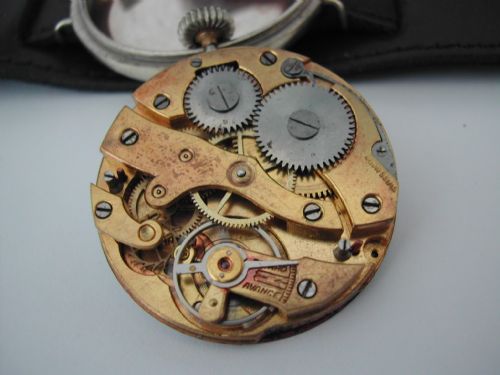 WW1 GREAT WAR TRENCH WATCH IN A WATERPROOF DESIGN CASE CIRCA 1916 - ADDITIONAL PHOTO 5