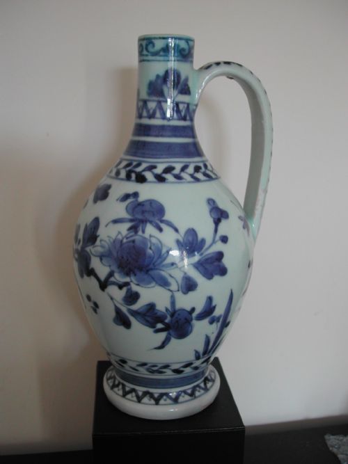 for sale this very rare fine early japanese arita blue and white mug or ewer circa 1670 - CATEGORY: ANTIQUE CERAMICS - DATED BEFORE 1700