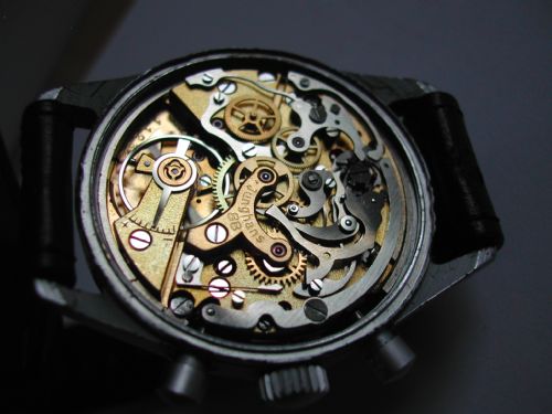 JUNGHANS J88 BUND MILITARY ISSUED GERMAN PILOTS CHRONOGRAPH CIRCA 1960 - ADDITIONAL PHOTO 12