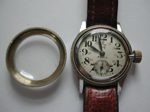WW2 JAPANESE ISSUED IMPERIAL NAVY IMPERIAL ARMY PAIR OF WATCHES BY SEIKOSHA CIRCA 1942 - ADDITIONAL PHOTO 9