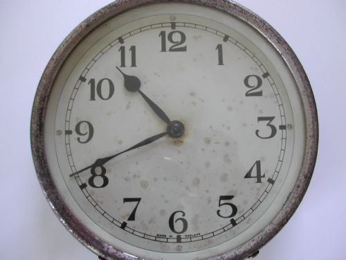 rare ww2 smiths raf issued small wall 8 day wall clock dated 1943 - CATEGORY: ANTIQUE CLOCKS - DATED 1940