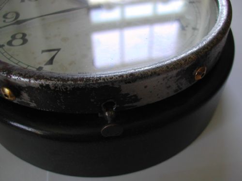 RARE WW2 SMITHS RAF ISSUED SMALL WALL 8 DAY WALL CLOCK DATED 1943 - ADDITIONAL PHOTO 6