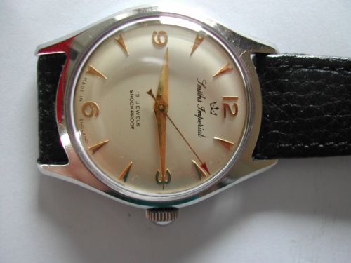 A FINE BOXED SMITHS STAINLESS STEEL WATERPROOF CASED IMPERIAL WATCH CIRCA 1960 - ADDITIONAL PHOTO 1