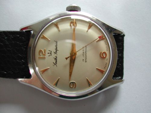 A FINE BOXED SMITHS STAINLESS STEEL WATERPROOF CASED IMPERIAL WATCH CIRCA 1960 - ADDITIONAL PHOTO 3