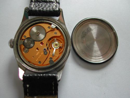 A FINE BOXED SMITHS STAINLESS STEEL WATERPROOF CASED IMPERIAL WATCH CIRCA 1960 - ADDITIONAL PHOTO 7