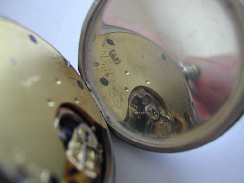FOR SALE THIS EXTREMELY RARE AND FINE LONDON SOUTH WESTERN RAILWAY PRESENTATION POCKET WATCH BY JOHN WALKER DATED 1892 - ADDITIONAL PHOTO 7