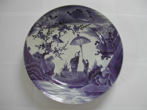 a very fine arita kakiemon style large blue and white dish dating to the early 18th century - CATEGORY: ANTIQUE CERAMICS - DATED 1700