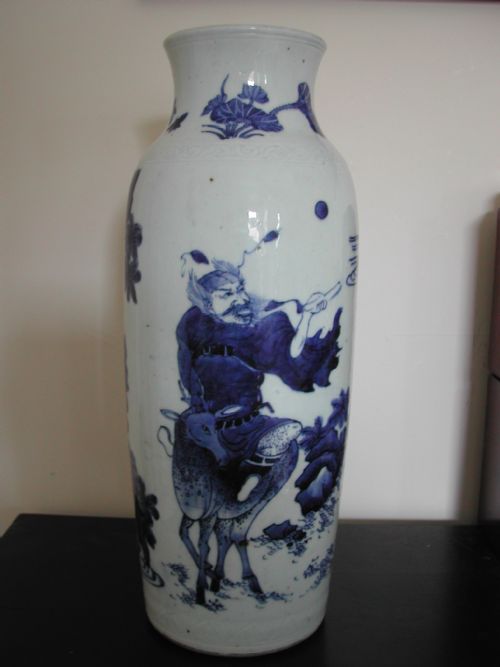 a fine chinese transitional blue and white sleeve vase circa 1640 - CATEGORY: ANTIQUE VASES - DATED 17TH CENTURY