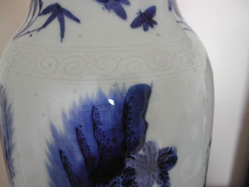 A FINE CHINESE TRANSITIONAL BLUE AND WHITE SLEEVE VASE CIRCA 1640 - ADDITIONAL PHOTO 5