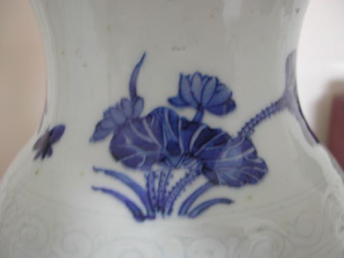 A FINE CHINESE TRANSITIONAL BLUE AND WHITE SLEEVE VASE CIRCA 1640 - ADDITIONAL PHOTO 11