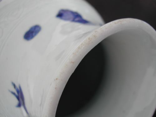 A FINE CHINESE TRANSITIONAL BLUE AND WHITE SLEEVE VASE CIRCA 1640 - ADDITIONAL PHOTO 15