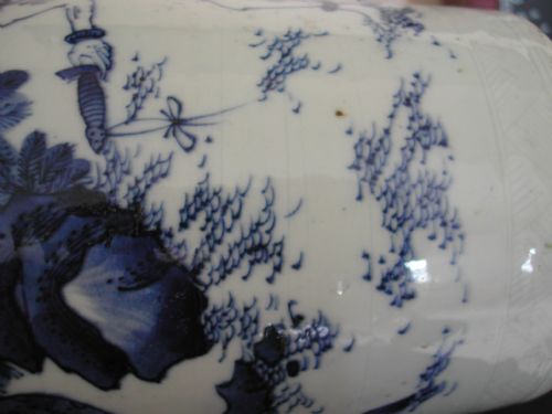 A FINE CHINESE TRANSITIONAL BLUE AND WHITE SLEEVE VASE CIRCA 1640 - ADDITIONAL PHOTO 16