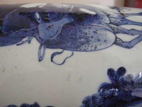 A FINE CHINESE TRANSITIONAL BLUE AND WHITE SLEEVE VASE CIRCA 1640 - ADDITIONAL PHOTO 17