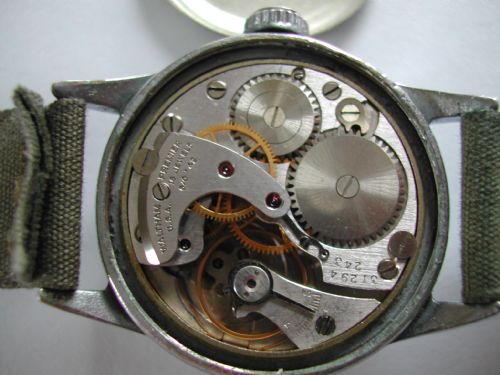 A RARE RCAF ROYAL CANADIAN AIR FORCE PILOTS WATCH NO W1602 DATED 1942 - ADDITIONAL PHOTO 11