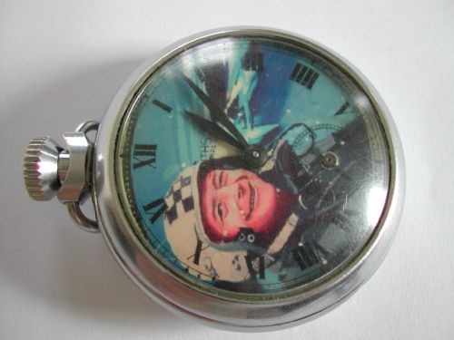 A RARE SMITHS EMPIRE DONALD CAMPBELL COMMEMORATIVE LAND SEA SPEED RECORD POCKET WATCH CIRCA 1968 - ADDITIONAL PHOTO 1