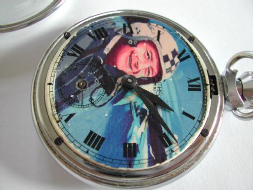 A RARE SMITHS EMPIRE DONALD CAMPBELL COMMEMORATIVE LAND SEA SPEED RECORD POCKET WATCH CIRCA 1968 - ADDITIONAL PHOTO 3