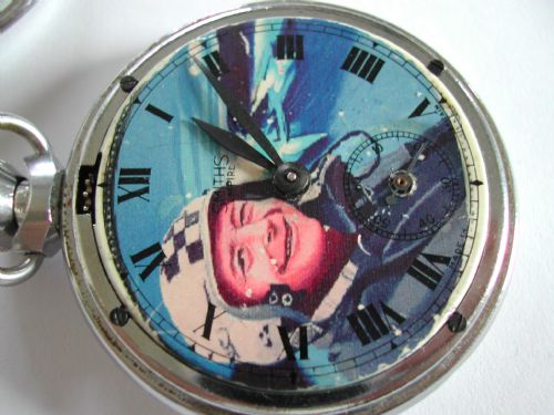 A RARE SMITHS EMPIRE DONALD CAMPBELL COMMEMORATIVE LAND SEA SPEED RECORD POCKET WATCH CIRCA 1968 - ADDITIONAL PHOTO 4