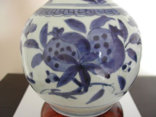 JAPANESE ARITA BLUE AND WHITE GALLIPOT DATING TO THE LATE 17TH CENTURY - ADDITIONAL PHOTO 11