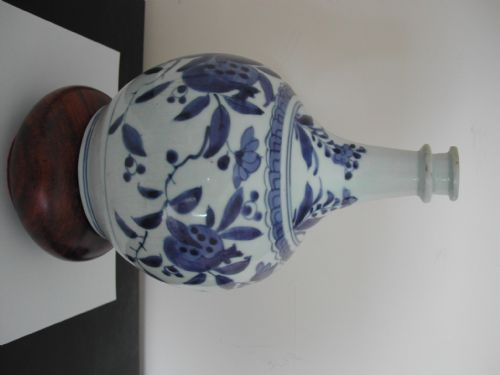 JAPANESE ARITA BLUE AND WHITE GALLIPOT DATING TO THE LATE 17TH CENTURY - ADDITIONAL PHOTO 13